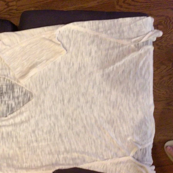 Free people “We the free” Xtra small sheer v neck notched cream color burnout. - Picture 3 of 3